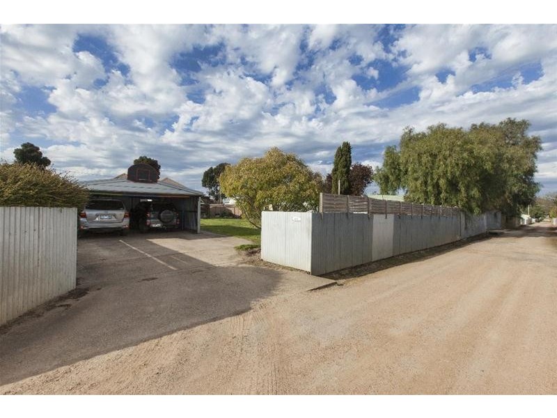 104 Moore Street, Ararat VIC 3377