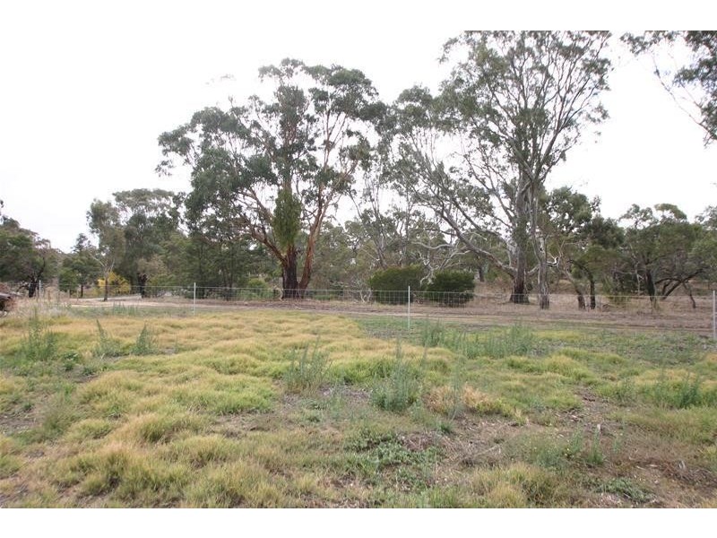 20 Acacia Avenue, Ararat VIC 3377