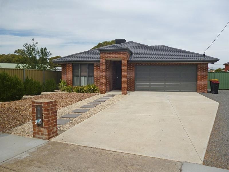 29 BEST Street, Ararat VIC 3377