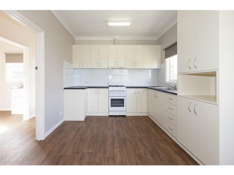 18 BARKLY WEST Street, Ararat VIC 3377