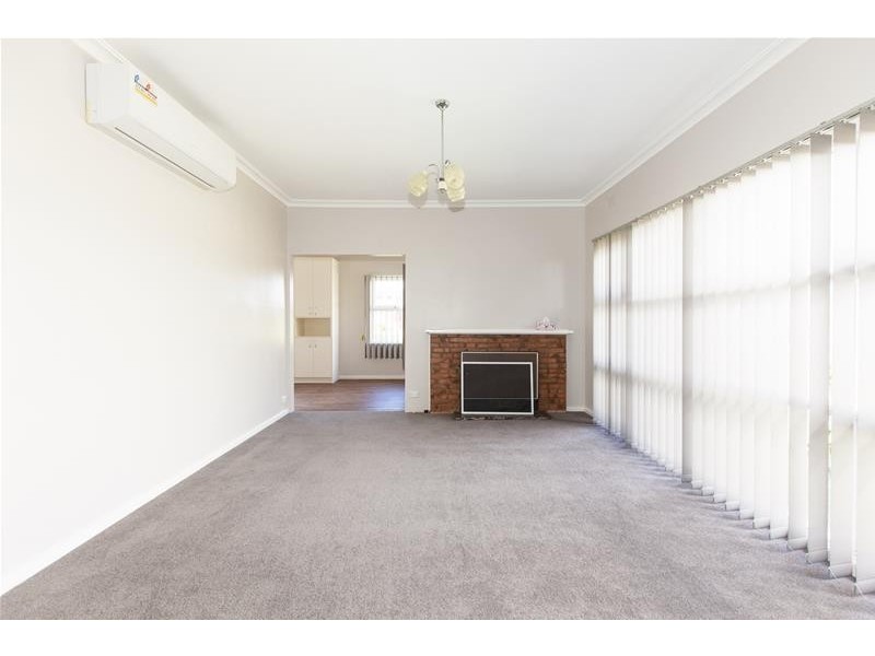 18 BARKLY WEST Street, Ararat VIC 3377