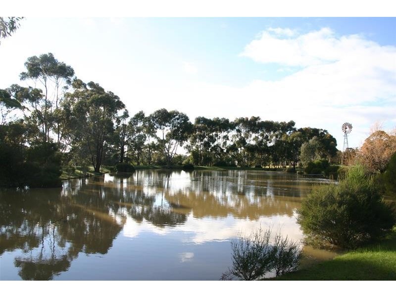 102 Picnic Road, Ararat VIC 3377