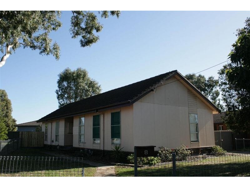 8 GREVILLEA Court, Ararat VIC 3377