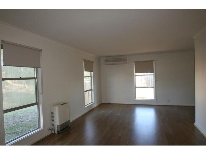 8 GREVILLEA Court, Ararat VIC 3377