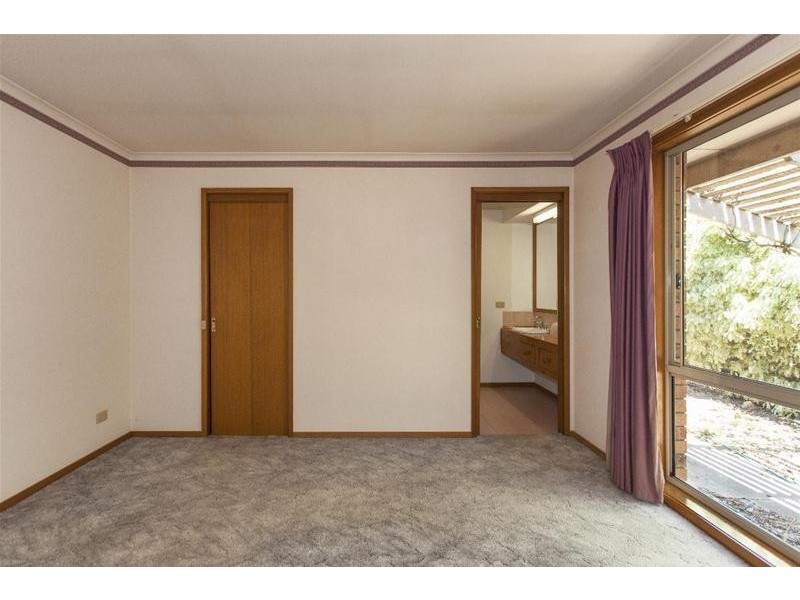 9 GOLFLINKS Road, Ararat VIC 3377