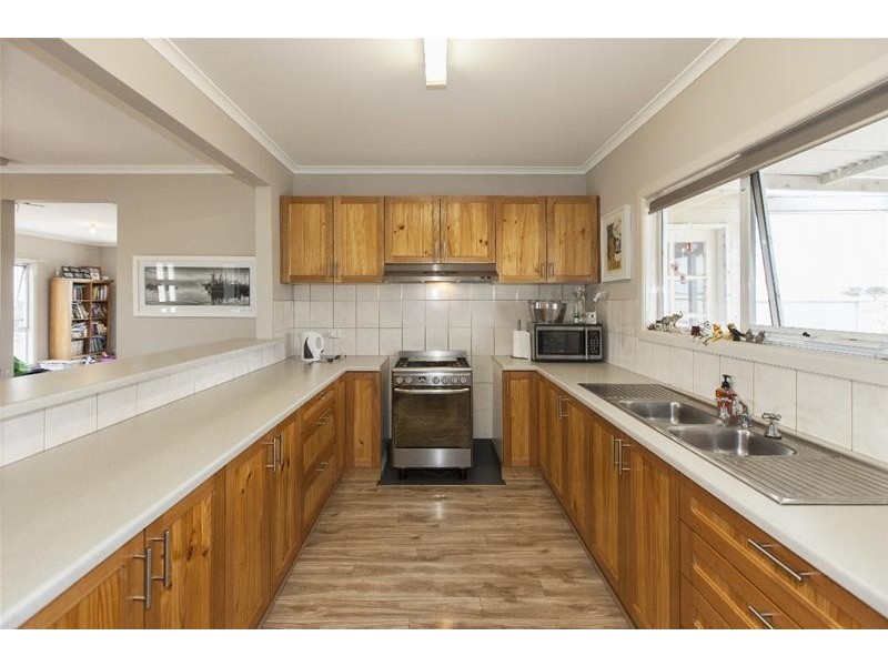 51 Overingtons Road, Moyston VIC 3377