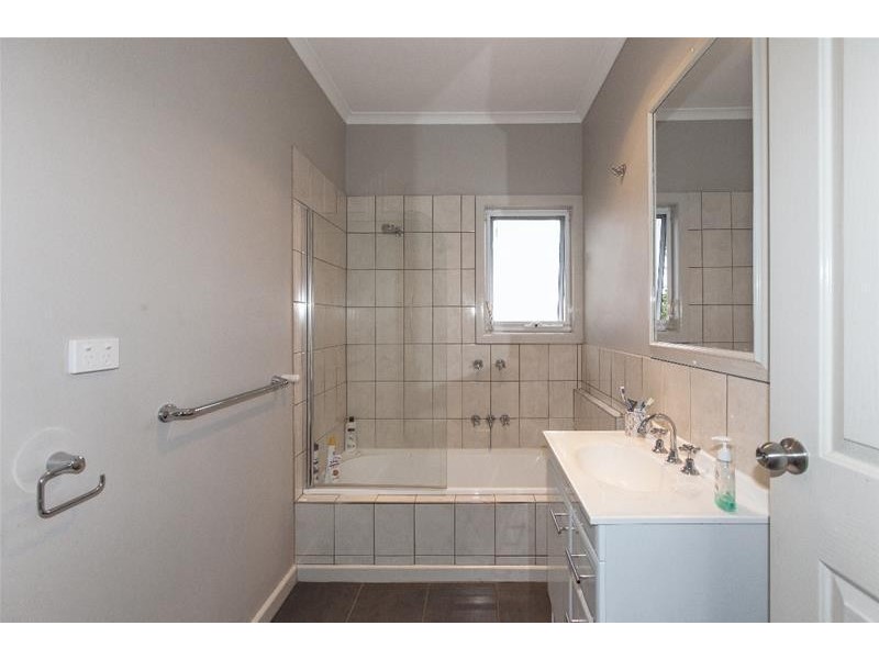 51 Overingtons Road, Moyston VIC 3377