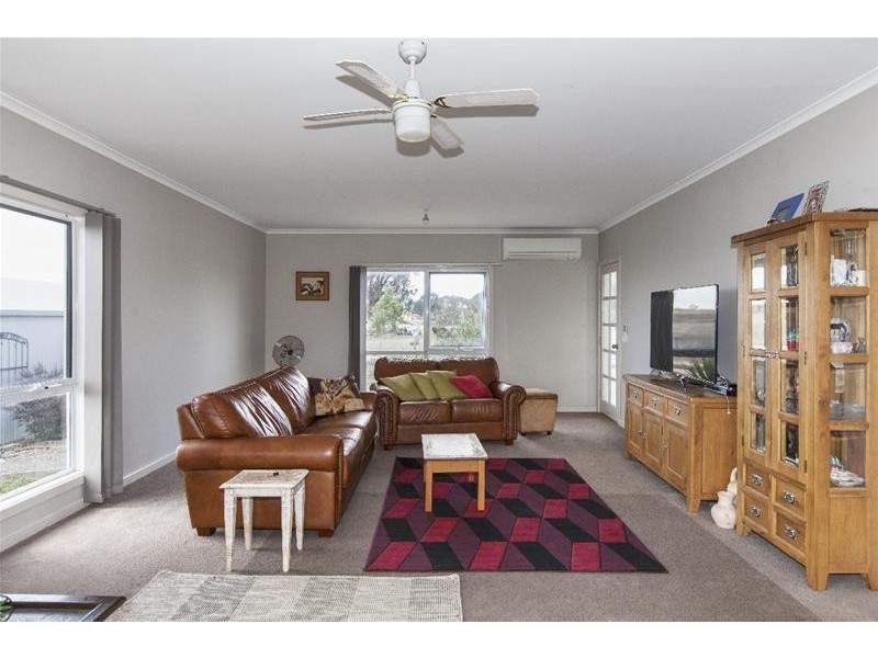 51 Overingtons Road, Moyston VIC 3377