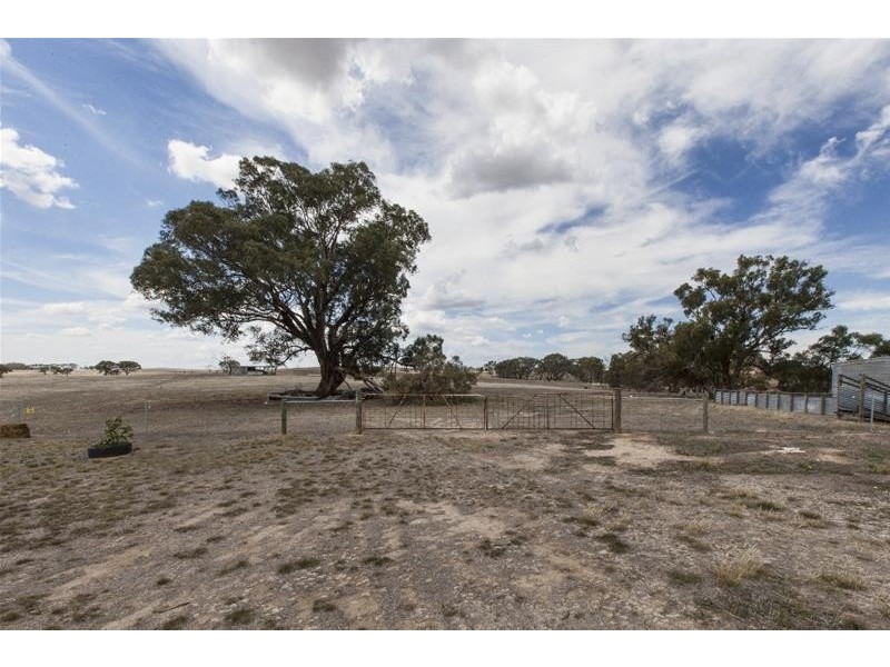 51 Overingtons Road, Moyston VIC 3377