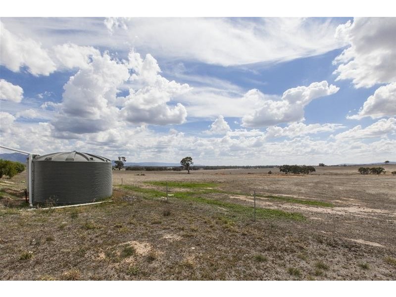 51 Overingtons Road, Moyston VIC 3377