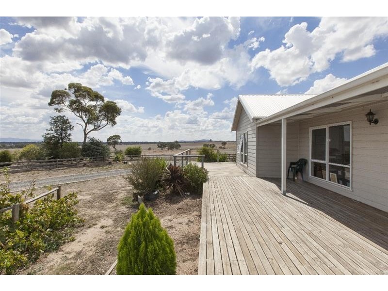 51 Overingtons Road, Moyston VIC 3377
