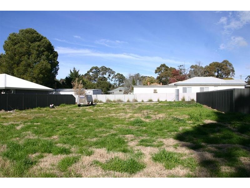 3 20 Acacia Avenue, Ararat VIC 3377