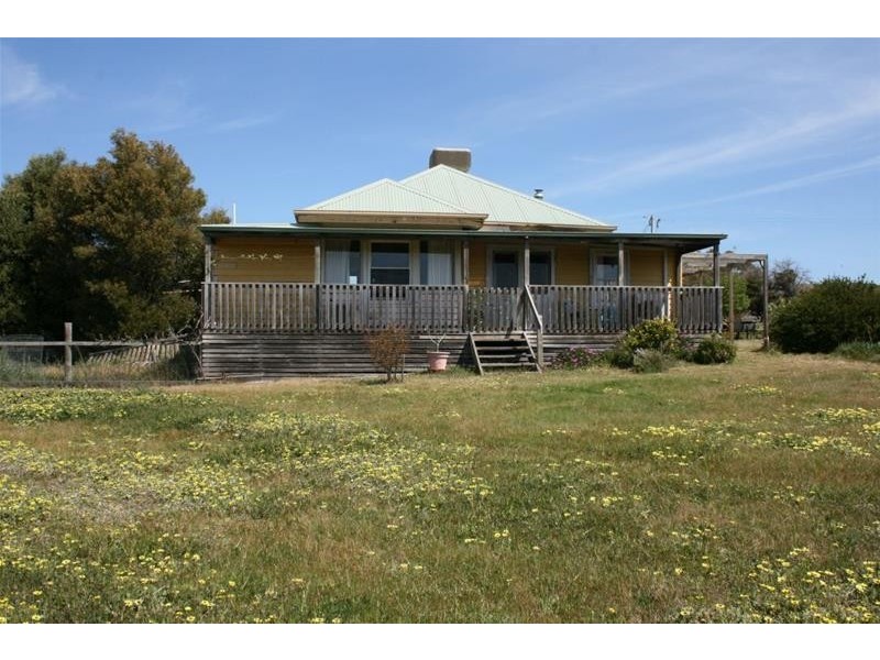 143 Riflebutts Road, Landsborough VIC 3384