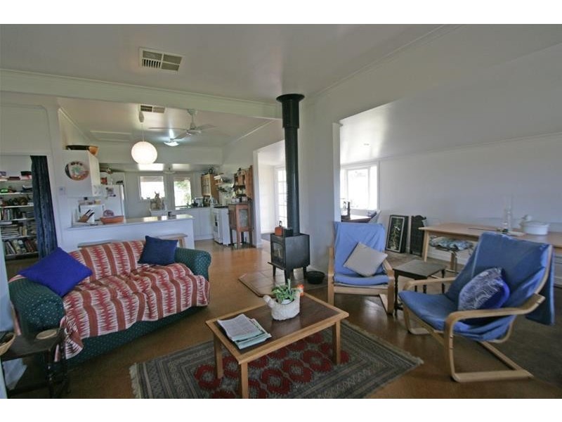 143 Riflebutts Road, Landsborough VIC 3384