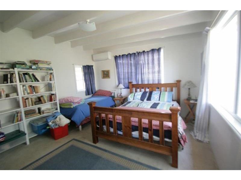 143 Riflebutts Road, Landsborough VIC 3384