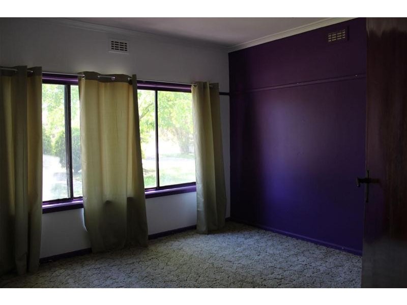 16 ACACIA Avenue, Ararat VIC 3377