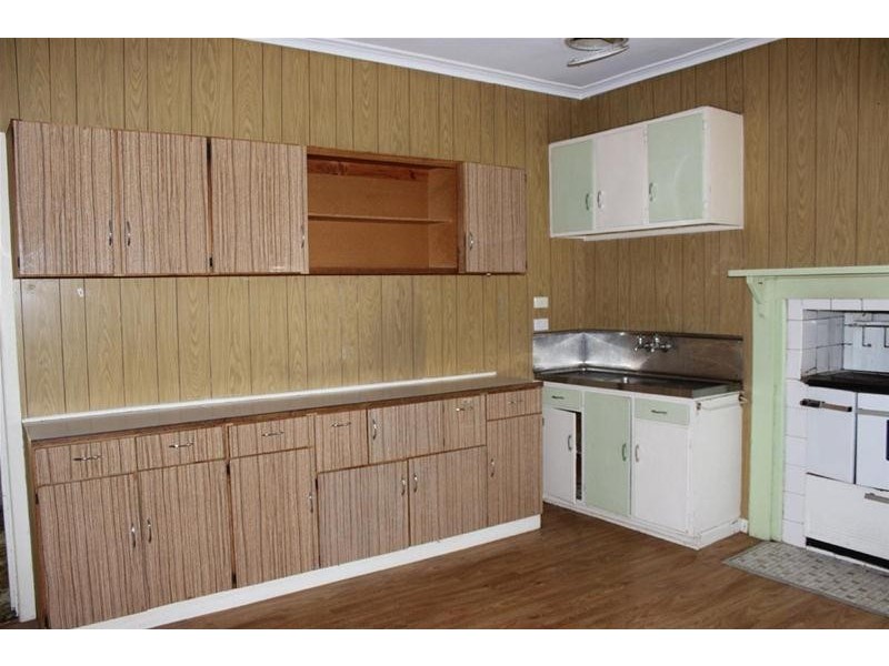 16 ACACIA Avenue, Ararat VIC 3377