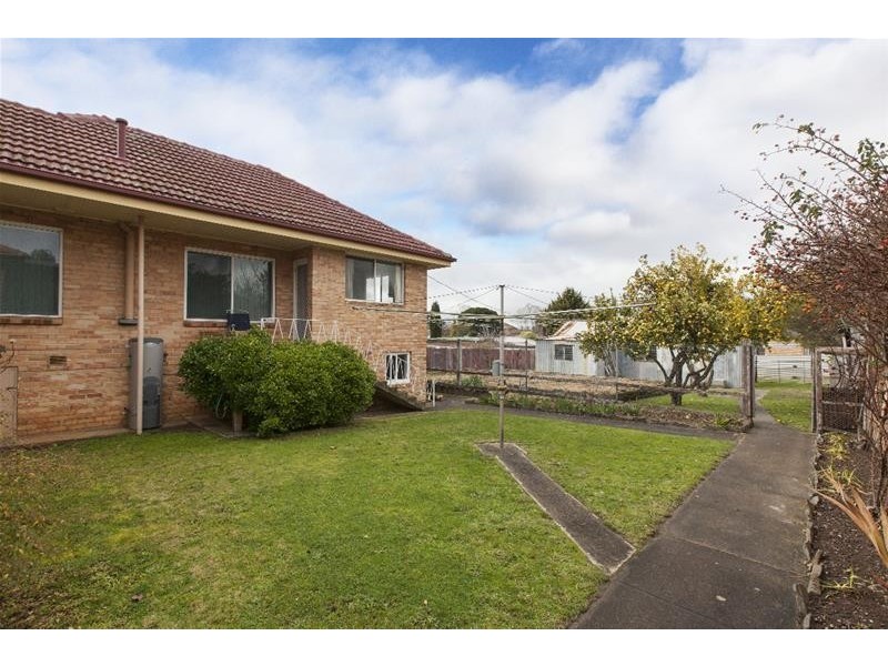 6 Clay Street, Ararat VIC 3377