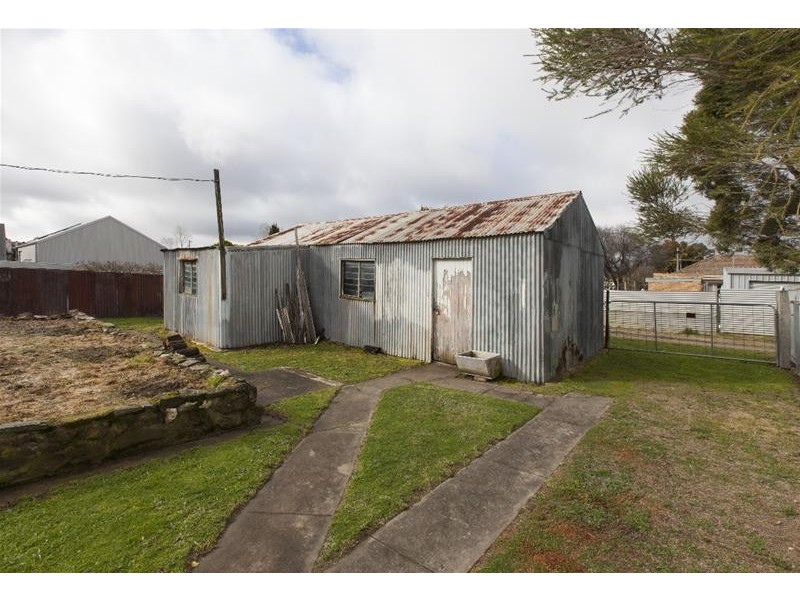 6 Clay Street, Ararat VIC 3377