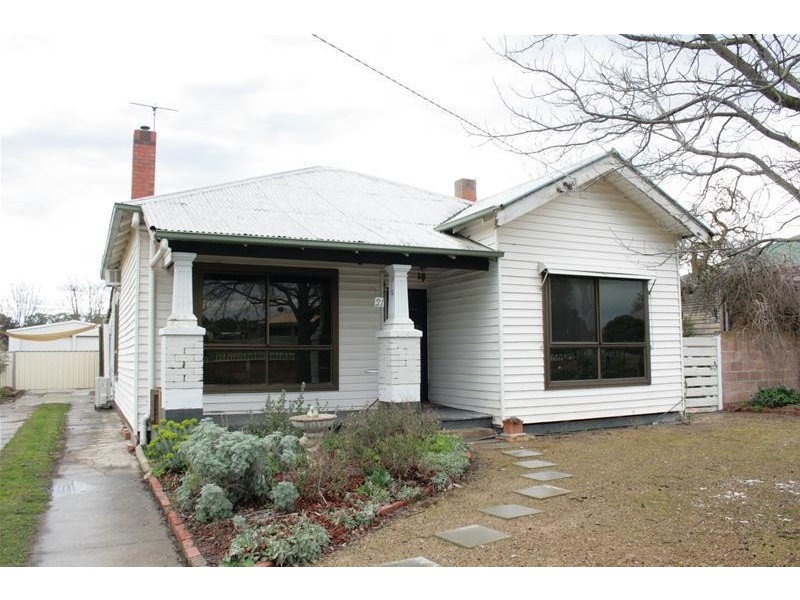 21 BLAKE Street, Ararat VIC 3377