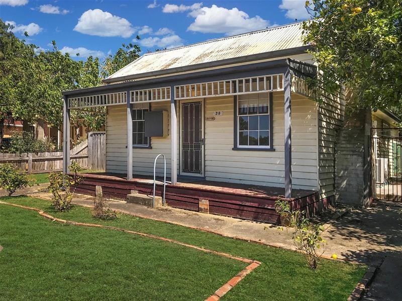 38 TOBIN Street, Ararat VIC 3377