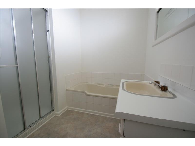 17 HIGH   WEST Street, Ararat VIC 3377