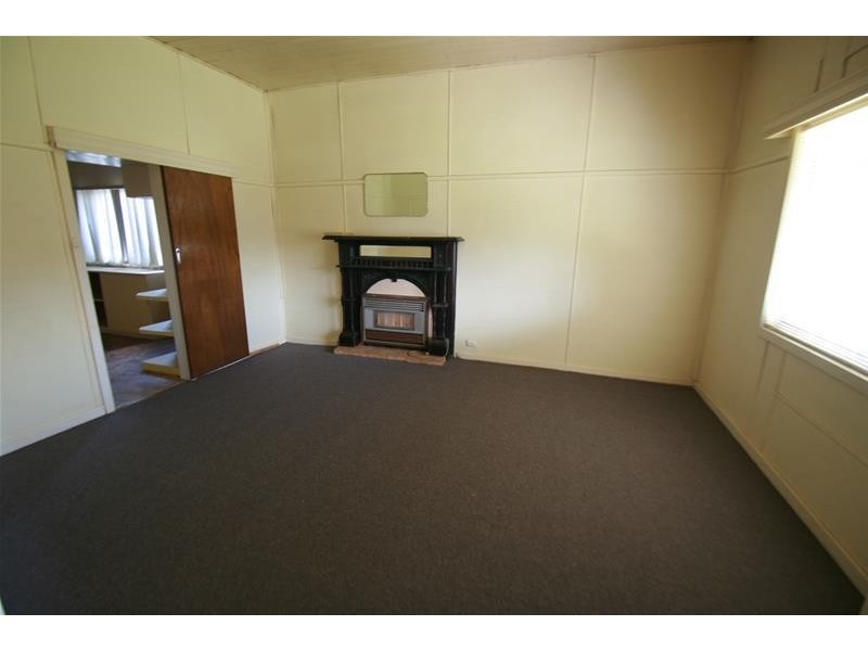 22 DAWSON Street, Ararat VIC 3377