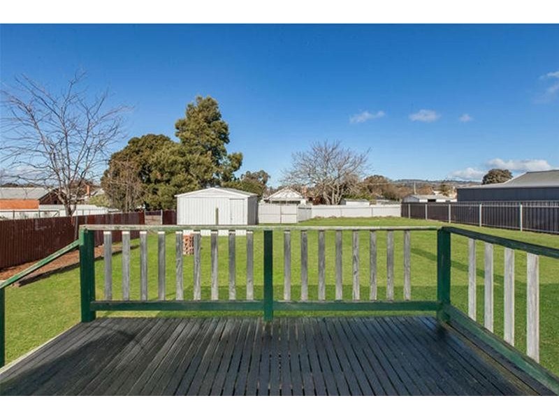 84 Moore Street, Ararat VIC 3377