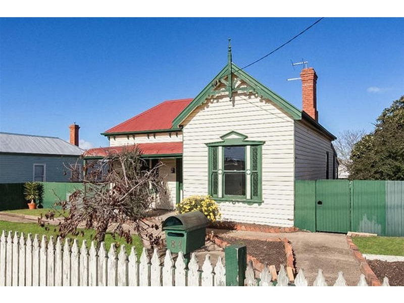 84 Moore Street, Ararat VIC 3377