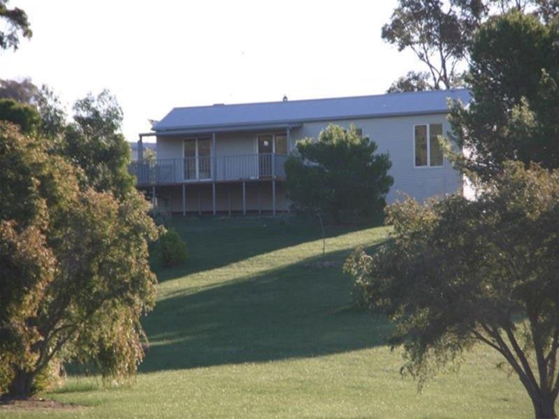 16 Jeffery Lane, Landsborough VIC 3384