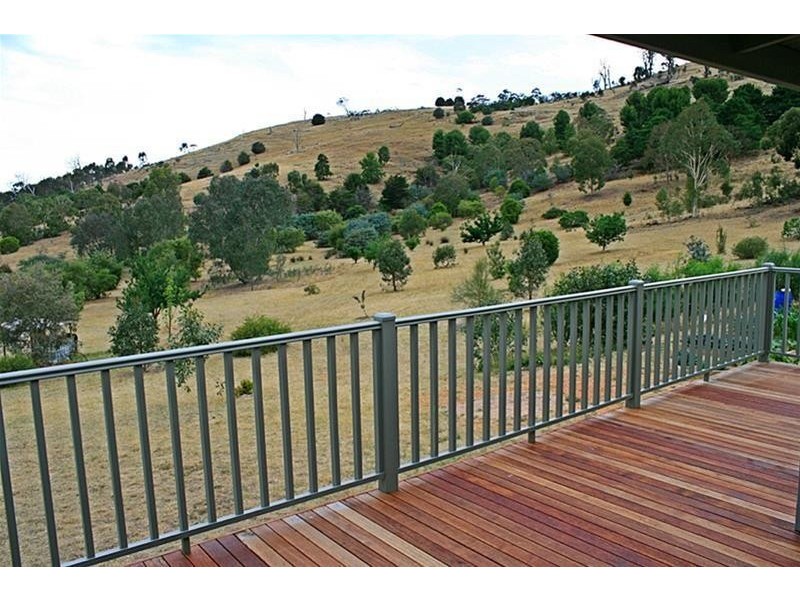 16 Jeffery Lane, Landsborough VIC 3384