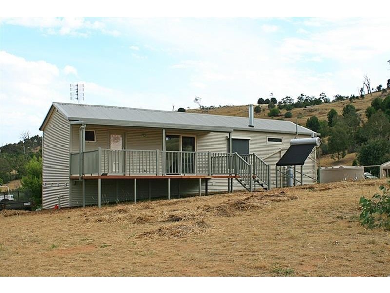 16 Jeffery Lane, Landsborough VIC 3384