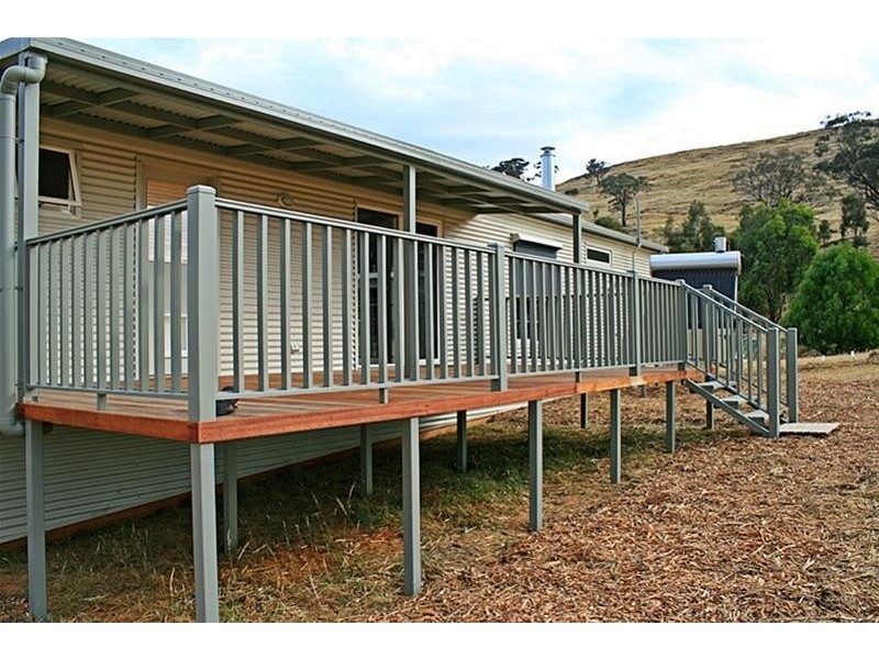 16 Jeffery Lane, Landsborough VIC 3384