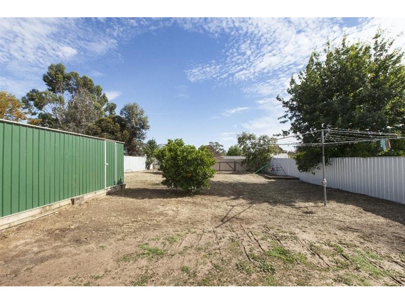 21 Flattely Street, Ararat VIC 3377