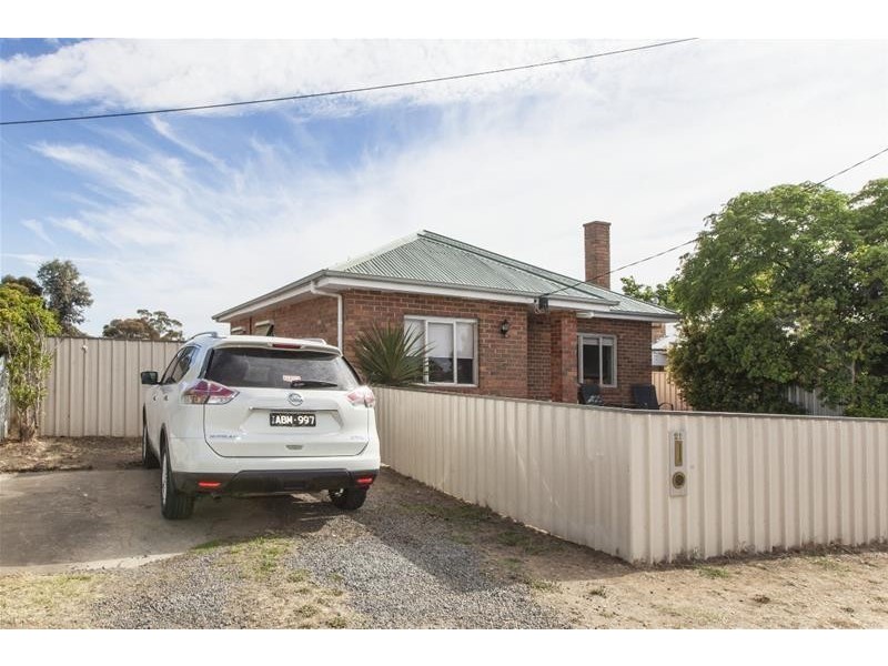 21 Flattely Street, Ararat VIC 3377