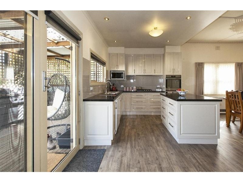 6 Rundell Street, Ararat VIC 3377