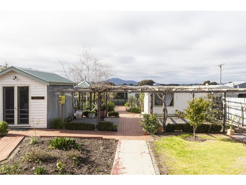 20 Queen Street, Ararat VIC 3377