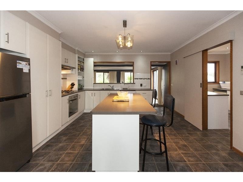 17 Kneebone Street, Ararat VIC 3377