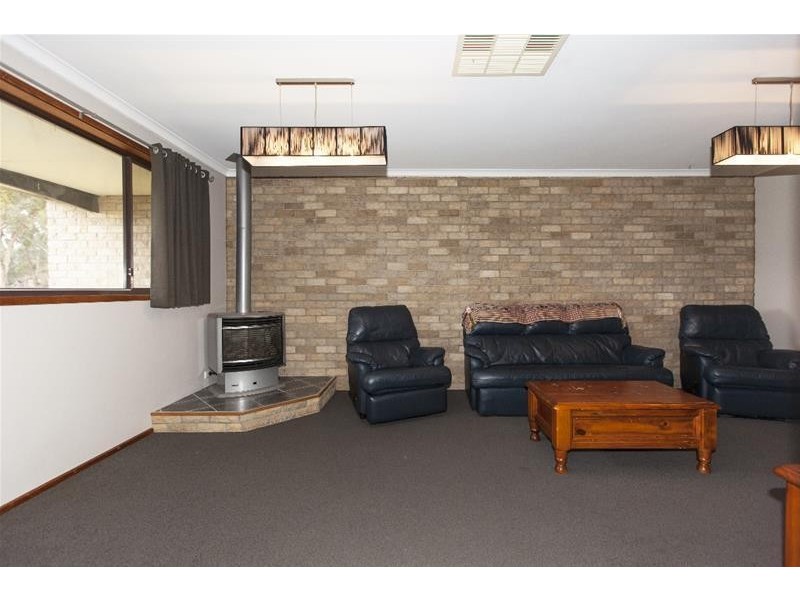 17 Kneebone Street, Ararat VIC 3377