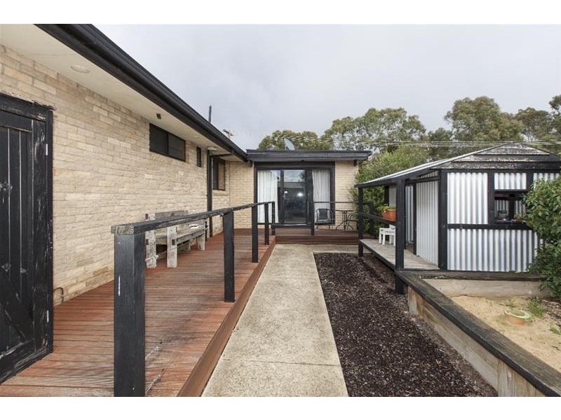 17 Kneebone Street, Ararat VIC 3377