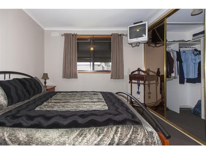 17 Kneebone Street, Ararat VIC 3377