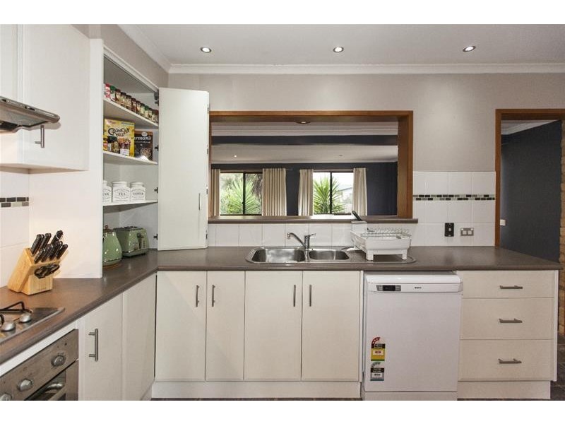 17 Kneebone Street, Ararat VIC 3377