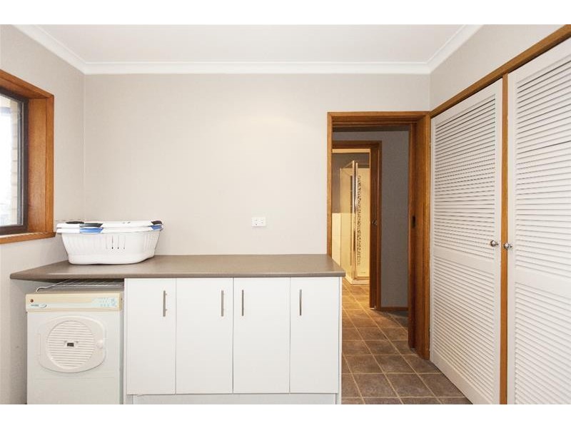 17 Kneebone Street, Ararat VIC 3377