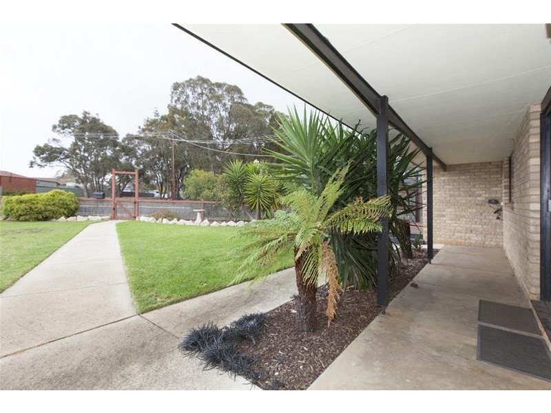 17 Kneebone Street, Ararat VIC 3377