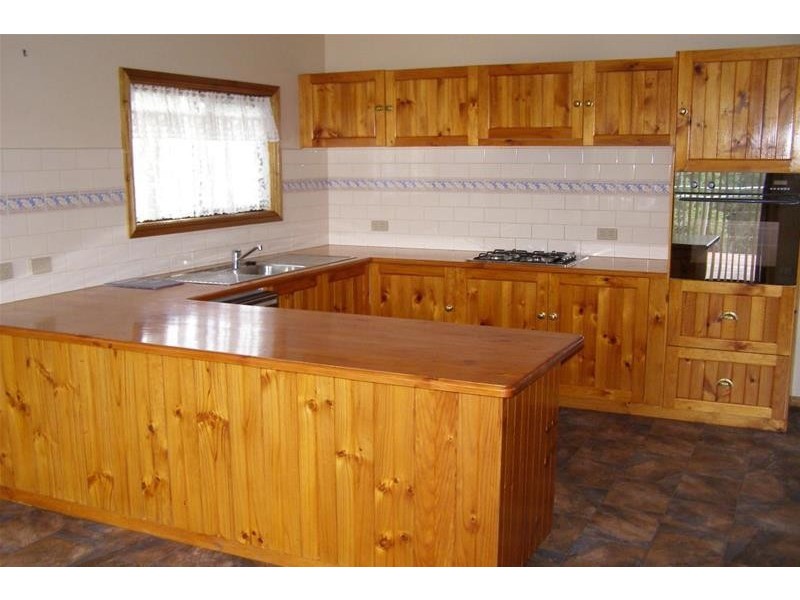 398 BARKLY Street, Ararat VIC 3377