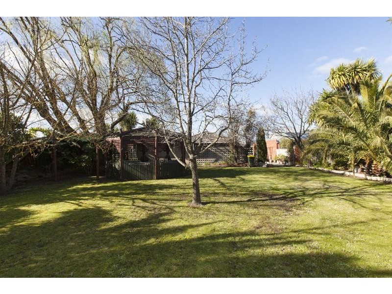 4 Lowe Street, Ararat VIC 3377