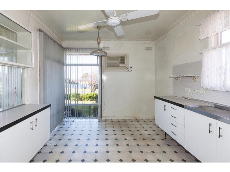 4 Lowe Street, Ararat VIC 3377