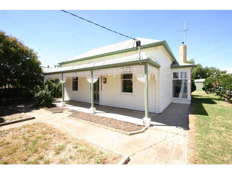 106 MOORE Street, Ararat VIC 3377