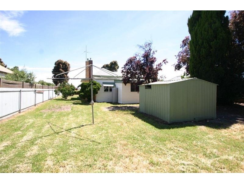 106 MOORE Street, Ararat VIC 3377