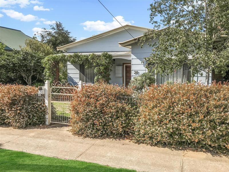 28 HIGH Street, Ararat VIC 3377